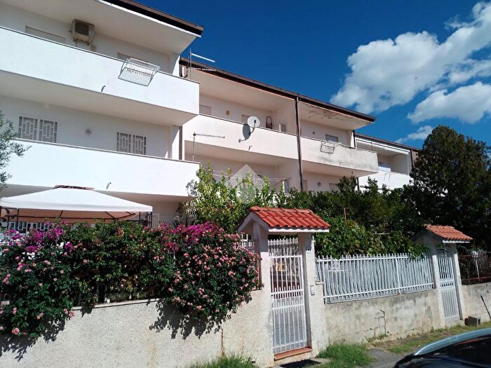 Casa con 5 locali in vendita in Via Tommaso Campanella, Castrolibero