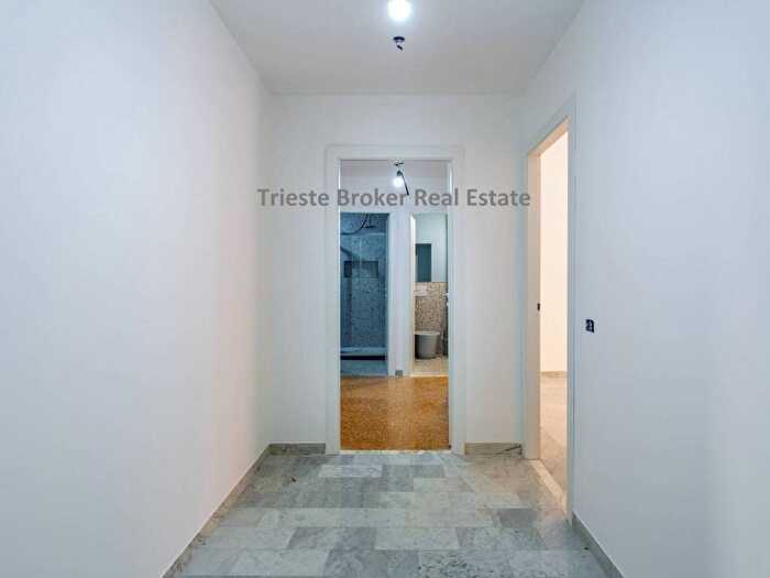 Appartamento trilocale in affitto in Via Val Sassina, Città Giardino, Roma