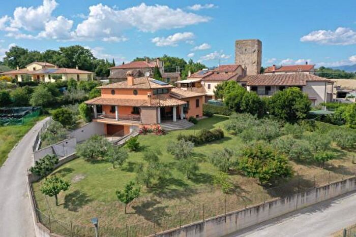 Casa trilocale in vendita in Hshs, Montefalco