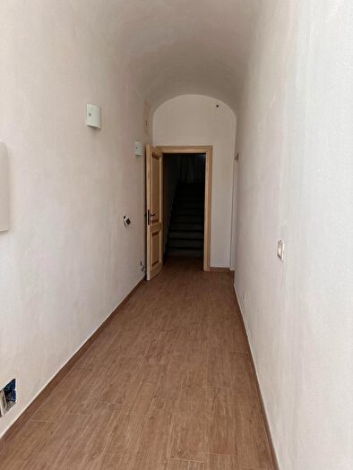 Appartamento con 5 locali in vendita in Cascina