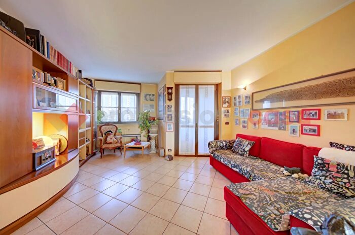 Appartamento quadrilocale in vendita in Via Pietro Cossa, Torino