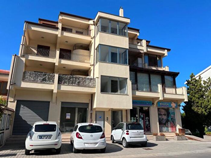 Appartamento quadrilocale in vendita in Via Consolare Antica, Capo DOrlando