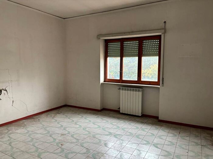 Appartamento trilocale in affitto in Via Napoli, Centro, Casalnuovo di Napoli