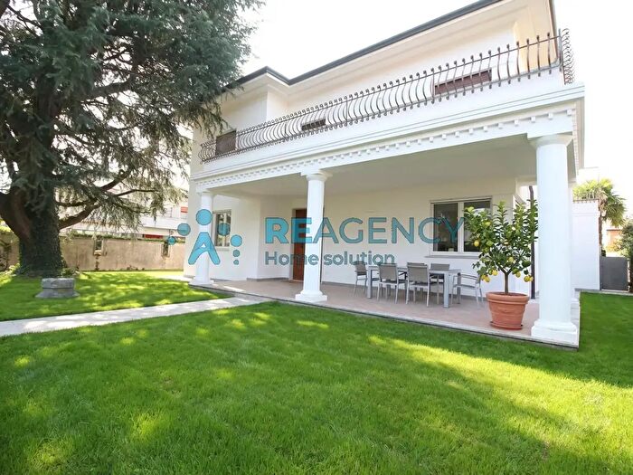 Casa con 5 locali in vendita in Via Giuseppe Mazzini, Thiene