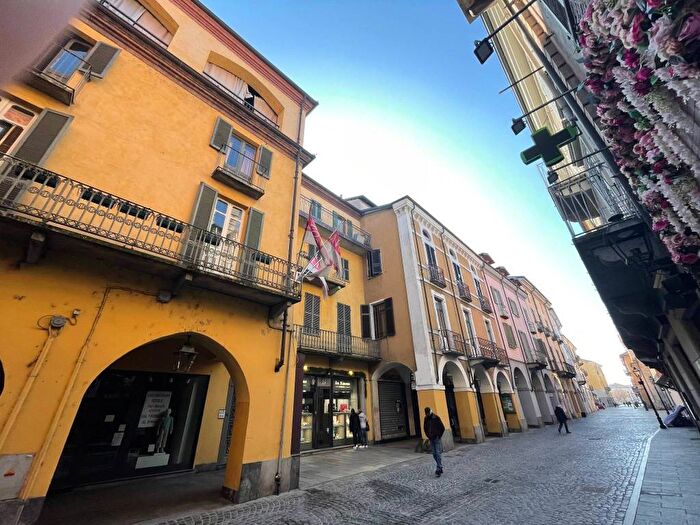 Appartamento trilocale in affitto in Via Torino, Centro, Chivasso