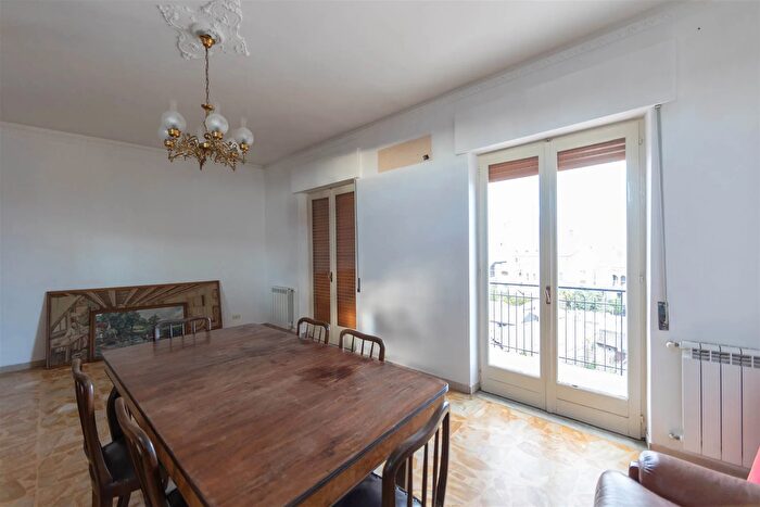 Appartamento con 5 locali in vendita in Via Umberto Aci SantAntonio, Aci SantAntonio