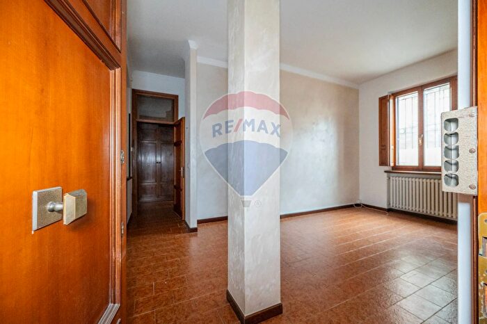 Appartamento trilocale in vendita in Vicolo Cinque Reggiole, Mantova