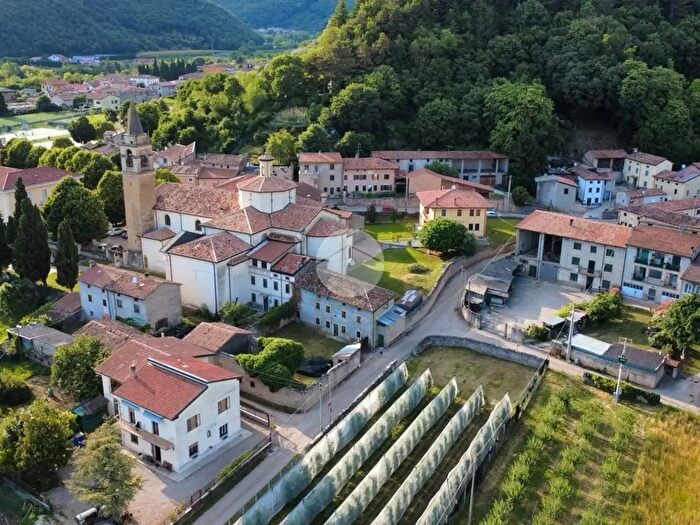 Casa con 5 locali in vendita in Via Fermo Sisto Zerbato, Tregnago
