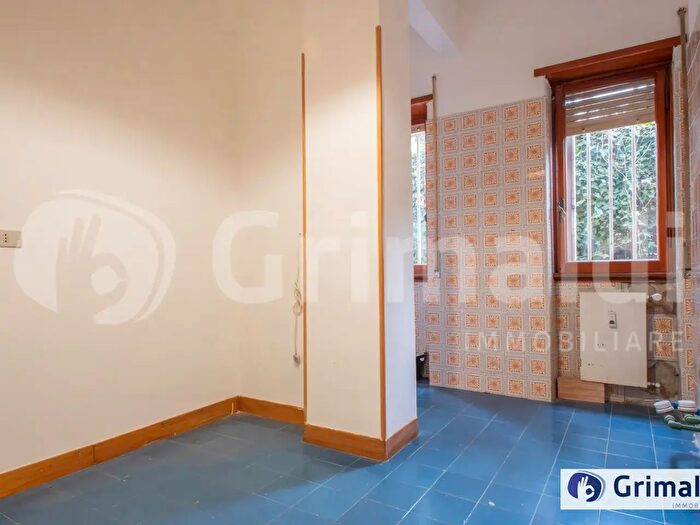 Appartamento trilocale in vendita in Via del Serafico, Roma