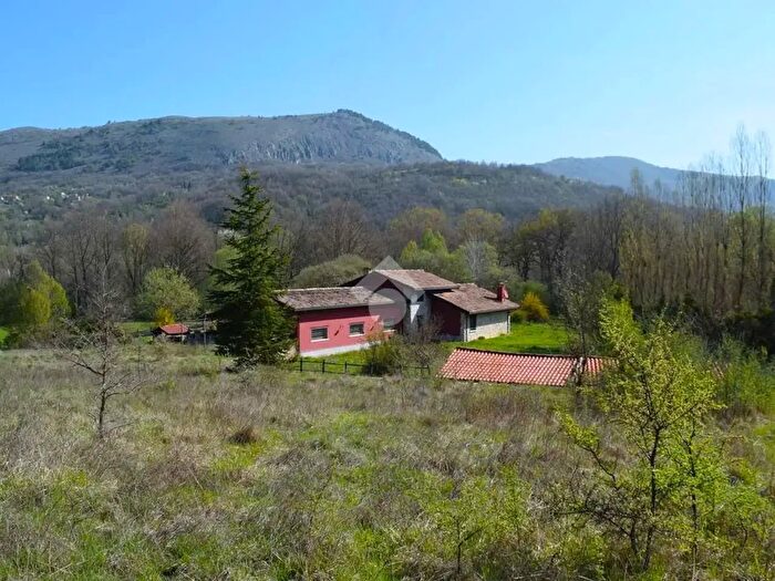Casa quadrilocale in vendita in Strada Comunale per Gallo, Tagliacozzo