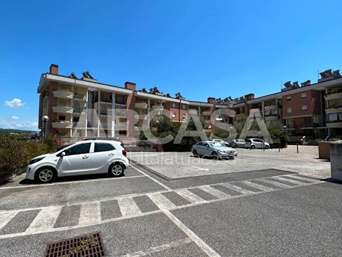 Appartamento bilocale in affitto in Via Eduardo De Filippo, Semicentro, Velletri