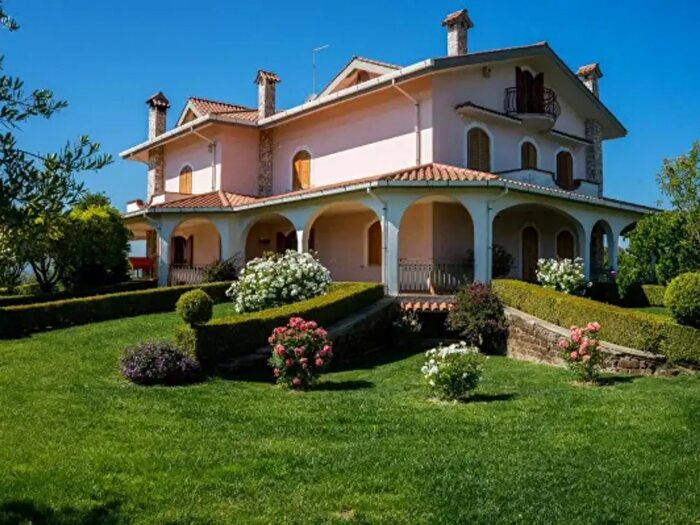 Casa con 6 locali in vendita in Via Aviatina, Cerveteri