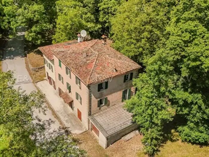 Casa con 6 locali in vendita in Via Ca' Lillina, Mercatello Sul Metauro