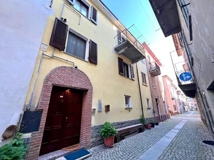 Casa con 6 locali in vendita in Piazza San Guido, Acqui Terme