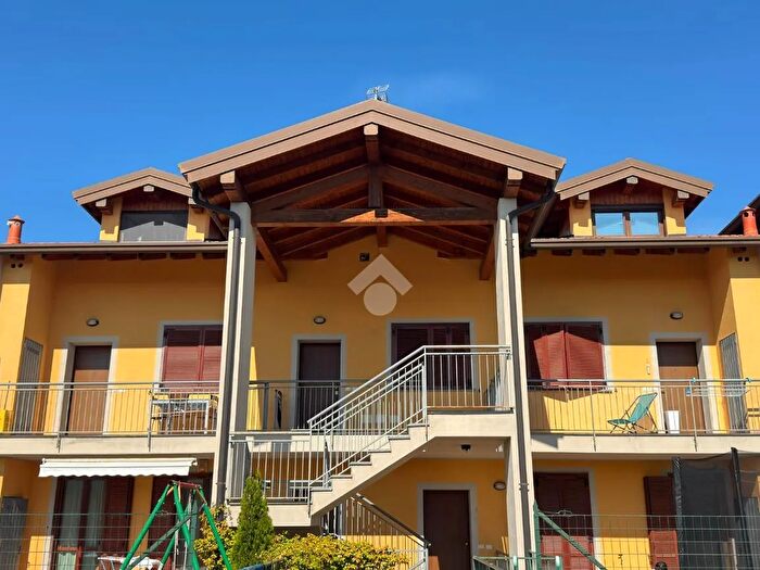 Appartamento trilocale in vendita in Via XXV Aprile, Suno