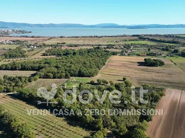 Casa trilocale in vendita in Località Cascina Snc, Castiglione Del Lago