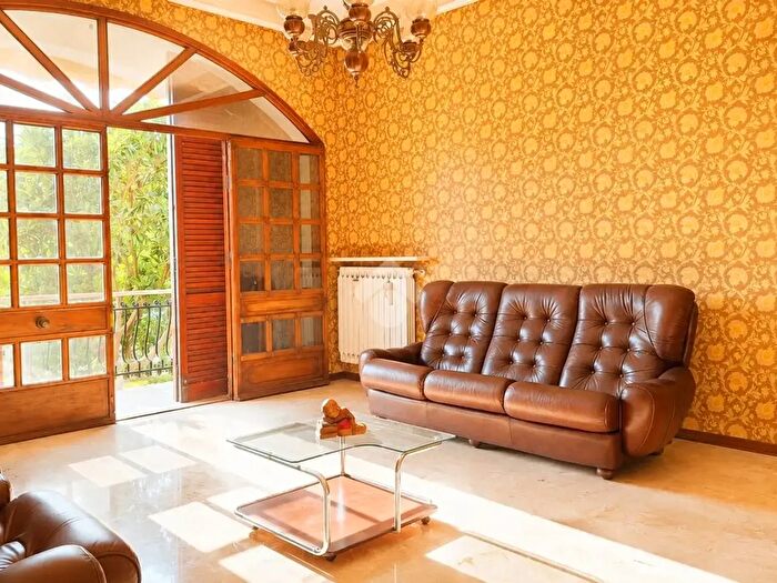 Casa quadrilocale in vendita in Via Antonio Bonatti, Stienta