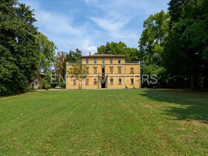 Casa con 6 locali in vendita in Via Rottazzi, Castello D'Argile