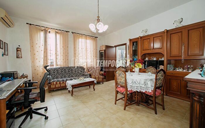 Appartamento trilocale in vendita in Via Campania, Vigevano