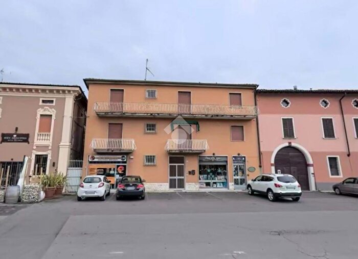 Appartamento bilocale in affitto in Piazza G Garibaldi, Quinzano DOglio