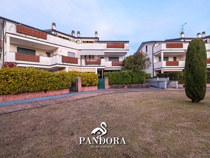 Appartamento bilocale in vendita in Via Armando Diaz, Brebbia