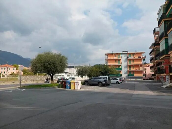 Appartamento bilocale in vendita in Via Parioli, Borghetto Santo Spirito