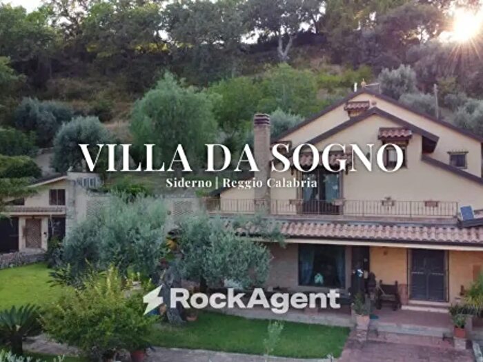 Casa trilocale in vendita in Via San Francesco, Siderno