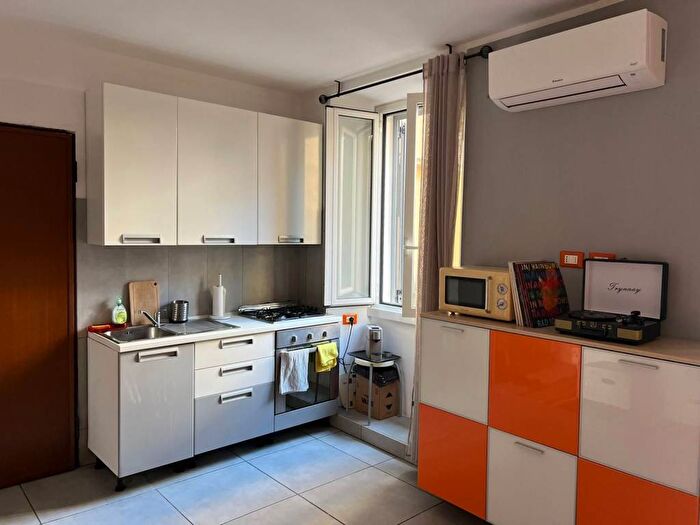 Appartamento bilocale in affitto in Corso Genova, Milano