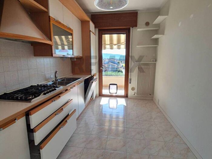 Appartamento quadrilocale in affitto in Via Casoni, Centro, Torri di Quartesolo