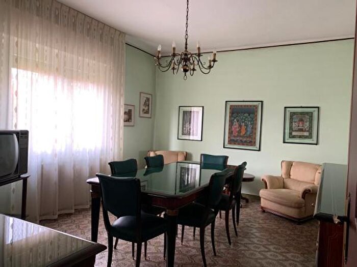 Appartamento trilocale in vendita in Via Duca dAosta, Romano Di Lombardia