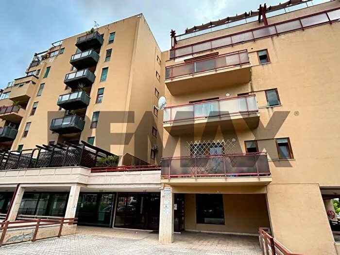 Appartamento con 5 locali in vendita in Via Città di Palermo, Bagheria