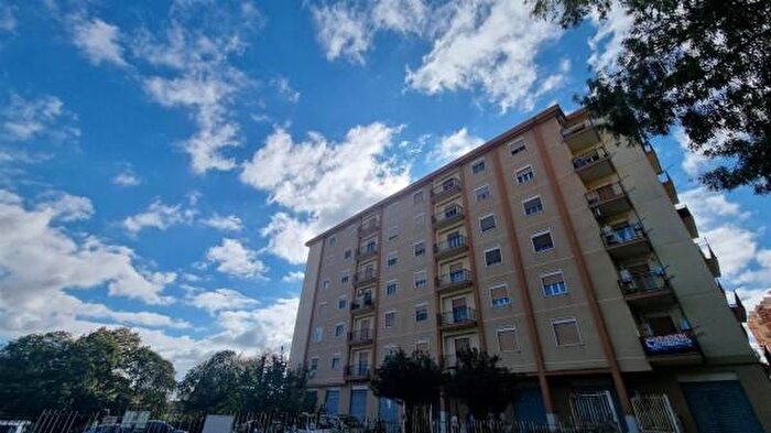 Appartamento con 6 locali in vendita in Via dei Mille, Caltanissetta