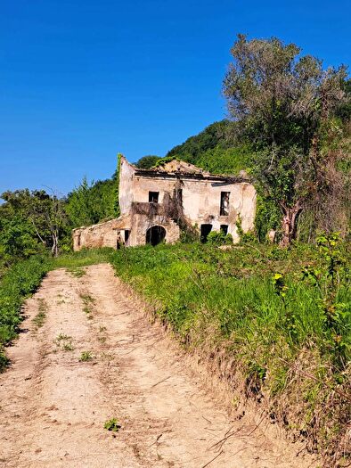 Casa con 10 locali in vendita in Cda Castellana, Treglio