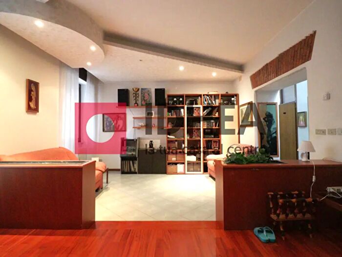 Appartamento trilocale in vendita in Viale Montegrappa, Treviso