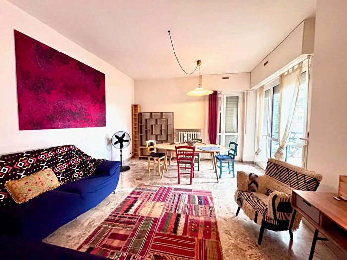 Appartamento trilocale in vendita in Via Vacha, Bergamo