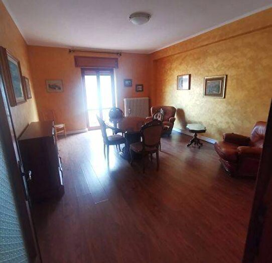 Appartamento quadrilocale in affitto in Via Napoli, Centro, Avezzano