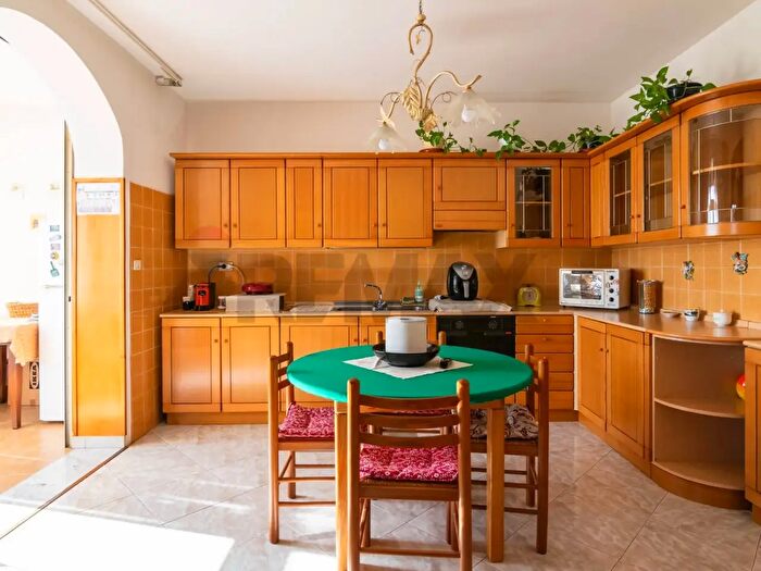 Appartamento con 5 locali in vendita in Viale Castagnola, Catania