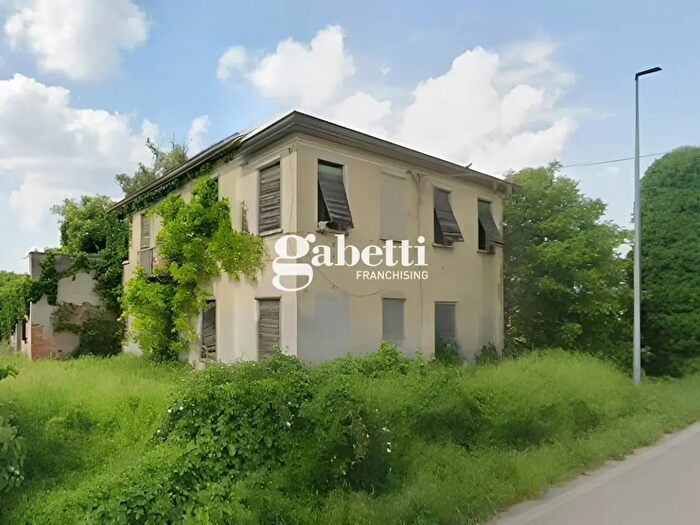 Casa con 13 locali in vendita in Via Pocasso, Tribano