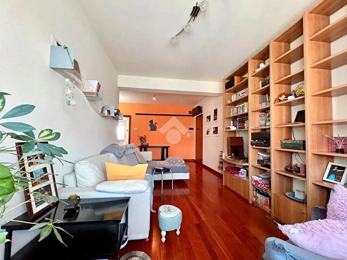 Appartamento trilocale in vendita in Via Modica, Udine