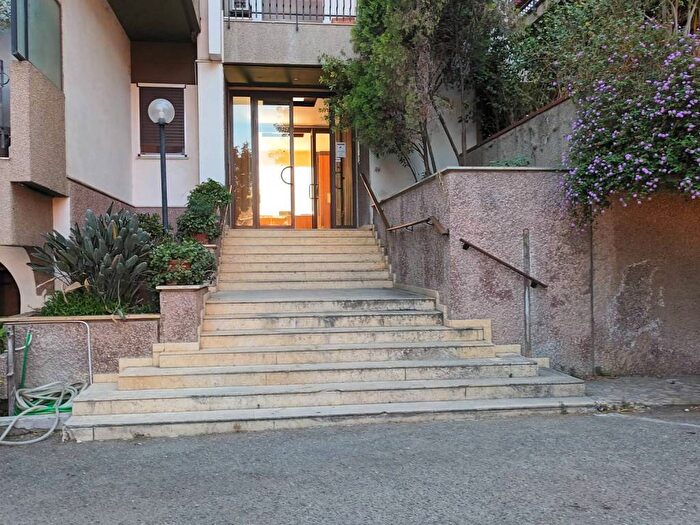 Appartamento quadrilocale in affitto in Viale Regina Margherita, Regina Margherita Torrente Trapani, Messina