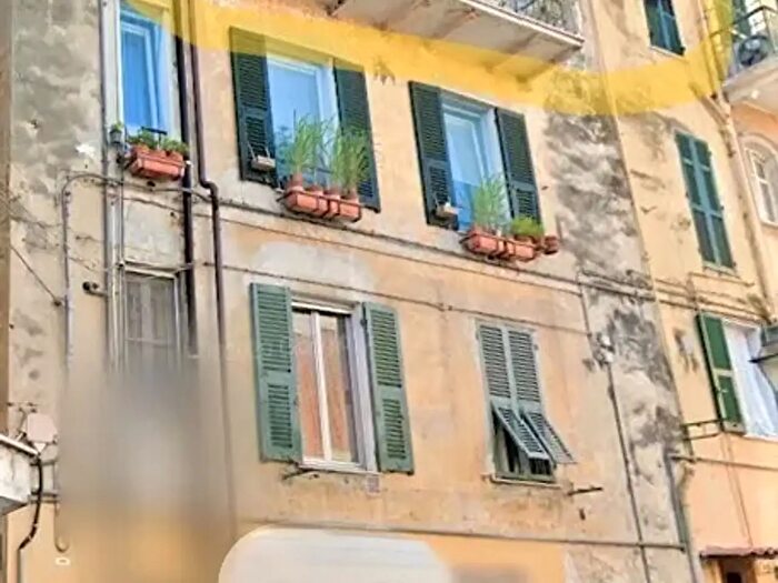 Appartamento trilocale in vendita in Via Arnaldo da Brescia, Sanremo