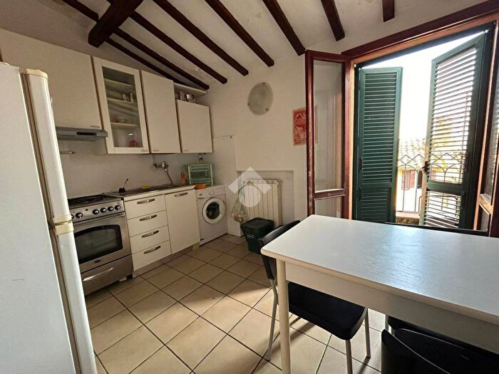 Appartamento trilocale in affitto in CAMERA in Corso Cavour, Centro Storico, Perugia