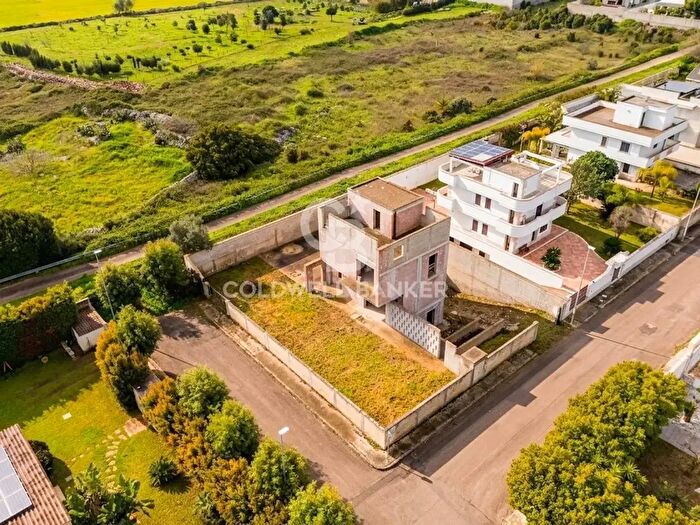 Casa con 6 locali in vendita in Via Giuseppe Barba, Lecce