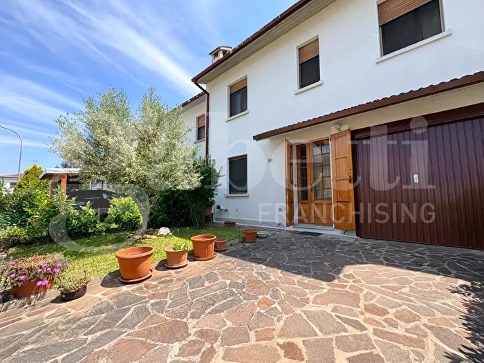 Casa con 5 locali in vendita in Via Romita, Malalbergo