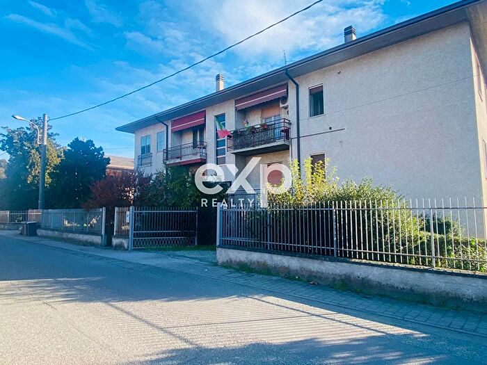 Appartamento trilocale in vendita in Bressana Bottarone