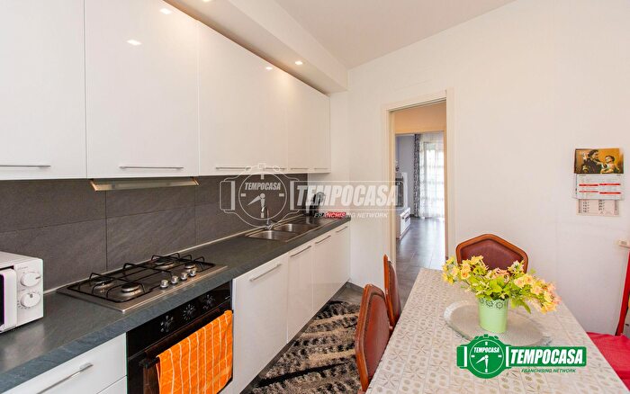 Appartamento trilocale in vendita in Via Montello, Busto Arsizio