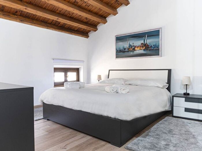Appartamento quadrilocale in affitto in Viale Vittoria, Centro, Valdobbiadene