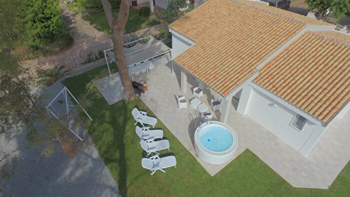 Casa con 7 locali in vendita in SantAnna Arresi, SantAnna Arresi