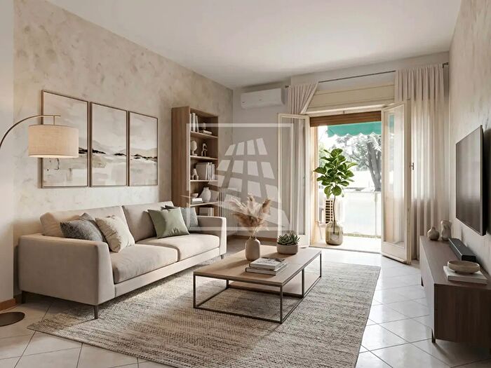 Appartamento trilocale in vendita in Via Luciano Manara, Reggio Emilia