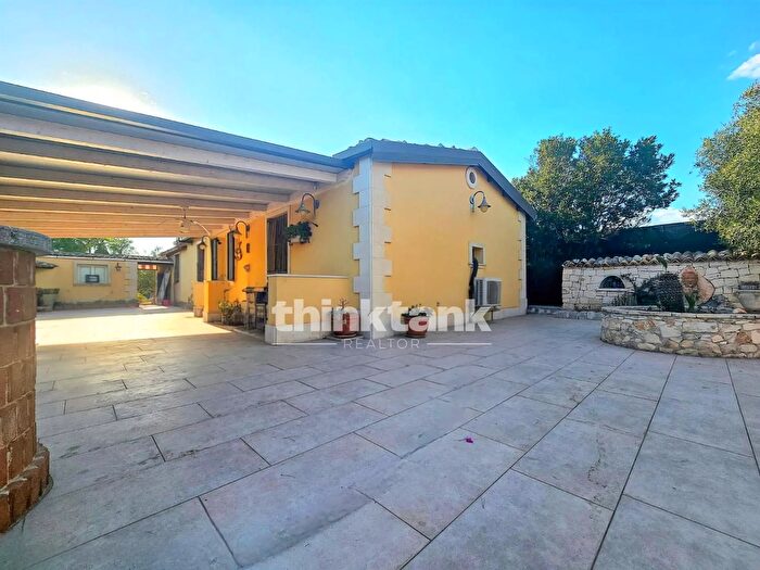 Casa con 5 locali in vendita in Strada Provinciale, Scicli